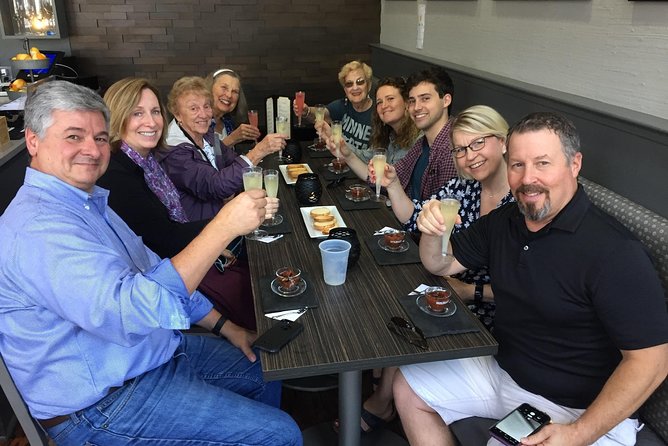 Southern Flavors Food, Pub Crawl, and History Walking Tour - Why this food walk works as a first Savannah outing