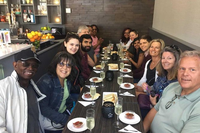 Southern Flavors Food, Pub Crawl, and History Walking Tour - Who will enjoy this three-hour walk