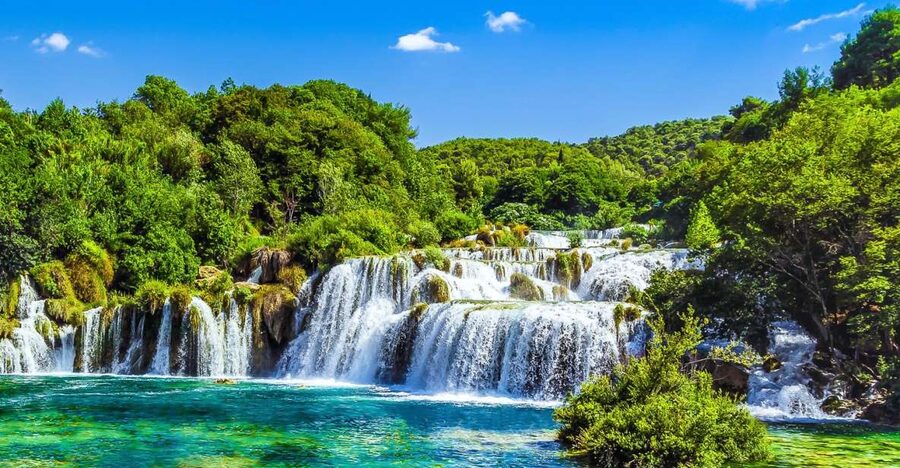 Split: Krka National Park Full-Day Tour with Wine Tasting - Wine tasting in Plastovo