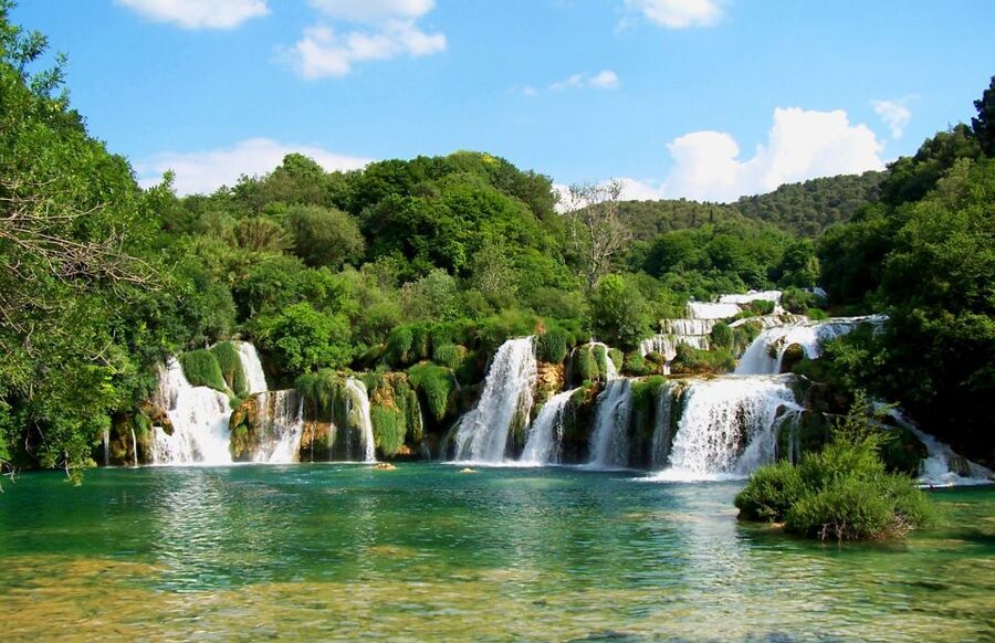 Split/Trogir: Krka National Park Day Trip with Wine Tasting - The morning ride from Split or Trogir
