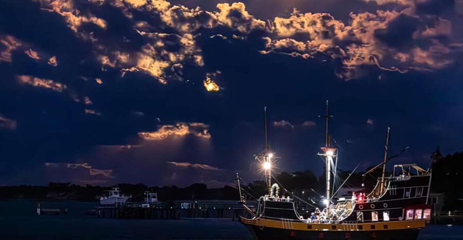 St. Augustine: The Black Raven Rum Runners Pirate Show (21+) - Key points before you book