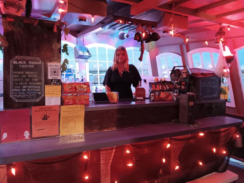 St. Augustine: The Black Raven Rum Runners Pirate Show (21+) - The cruise along the Matanzas River