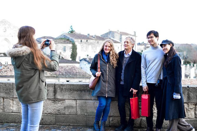 St-Emilion & Médoc Wine Day Tour: Chateaus, Tastings and Lunch - How much wine will you taste?
