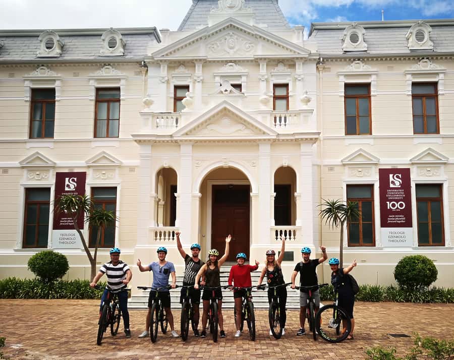 Stellenbosch: Historical Bike Tour & Wine Tasting - First estate: wine with mountain views