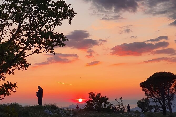 Sunset and Wine / Dubrovnik Sunset Tour and Premium Wine Tasting - Why this two-hour outing works so well at sunset