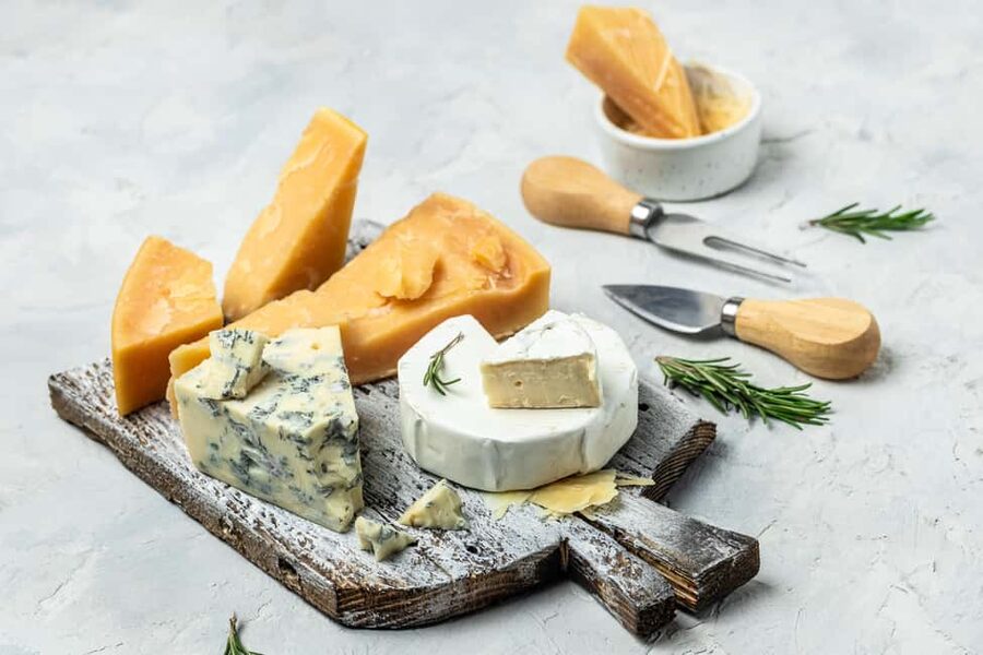 Swiss Cheese Tasting Experience | Basel - A small shop with a useful shopping opportunity