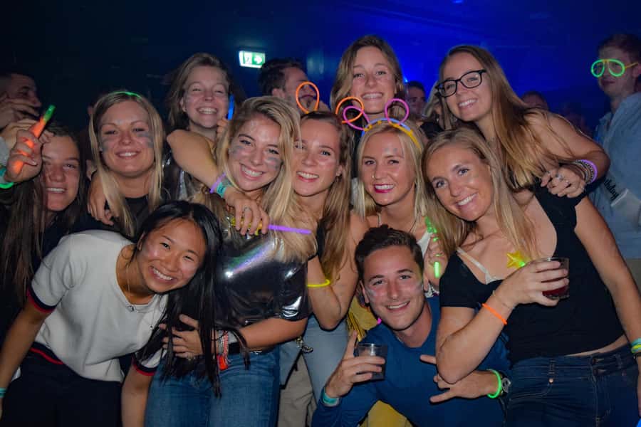 Sydney: Big Night Out Pub Crawl with Local Party Hosts - Key points at a glance