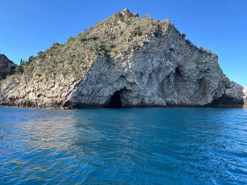Taormina: Boat Tour with Sicilian Wine Tasting - Giardini Naxos and the return route