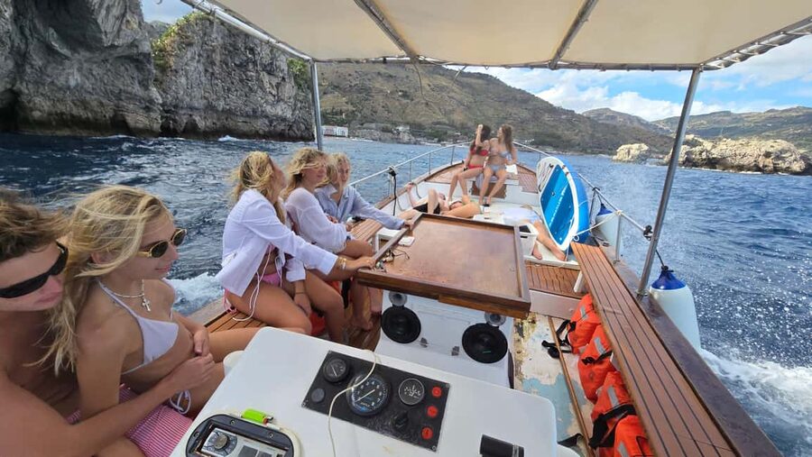 Taormina: Boat Tour with Sicilian Wine Tasting - Who should book this boat tour
