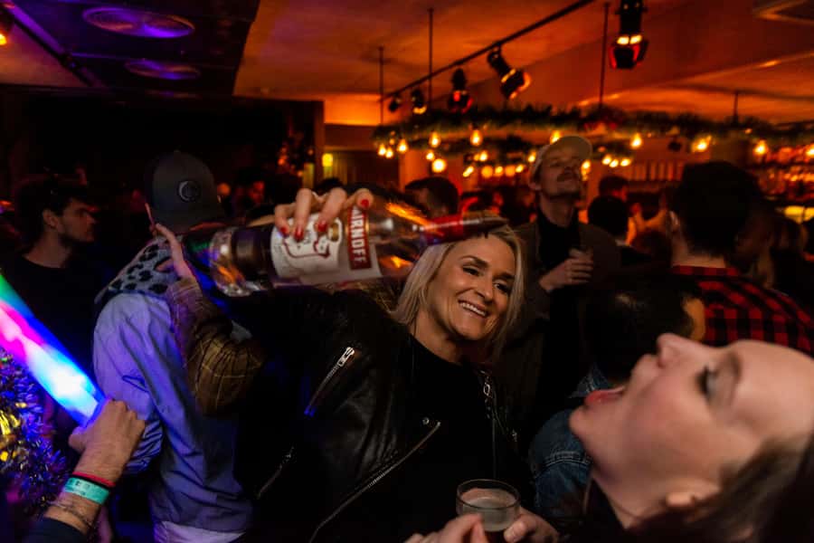 Tel Aviv: Pub Crawl with 4 Stops and Free Shots - Stop one: getting into Tel Aviv after dark
