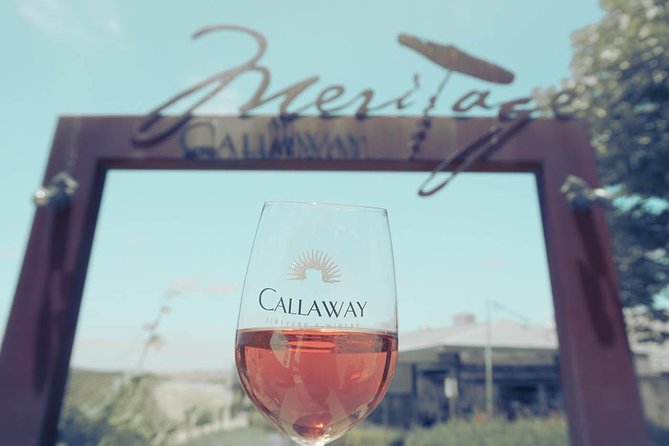 Temecula Valley Wine Tour with Tastings & Lunch Included - A simple way to enter Temecula wine country
