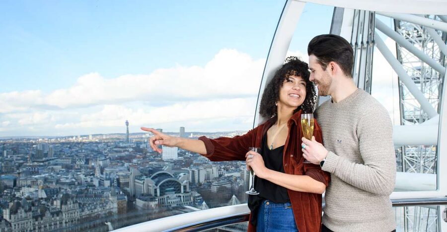 The London Eye Champagne Experience - Boarding the shared capsule