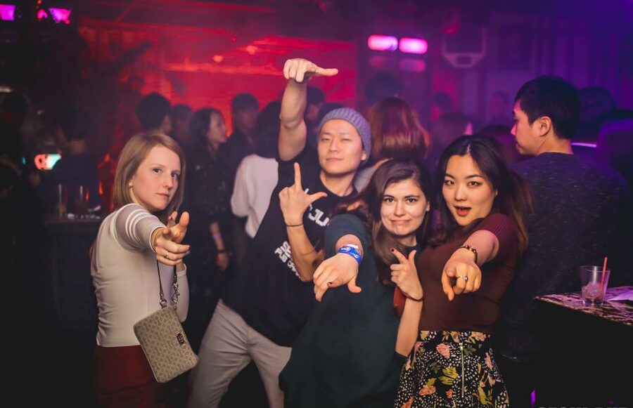 The Seoul Pub Crawl [official] - Who should book this Seoul pub crawl?