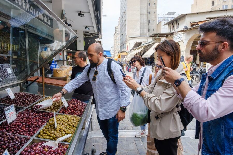 Thessaloniki: Food Tastings and Drinks tour with a Chef - Markets where Thessaloniki shops for dinner
