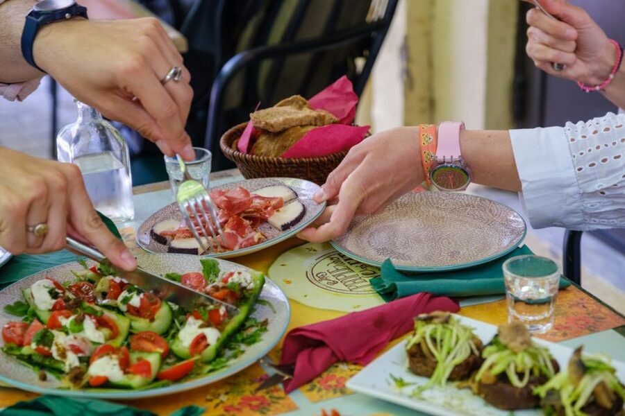 Thessaloniki: Food Tastings and Drinks tour with a Chef - Seafood, meats, herbs, and fresh produce