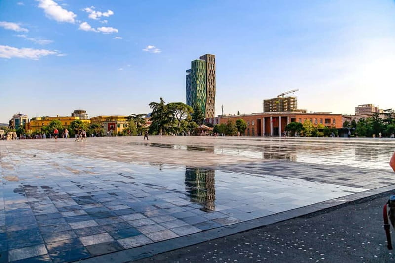 Tirana Stroll Tour, Walk and Taste Qofte & Raki! - Skanderbeg Square and the National Historical Museum