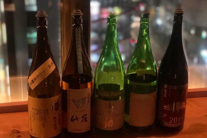 Tokyo Bar Hopping Tour in Shinjuku (All-You-Can-Drink + Dinner) - Group size, pace, and the social side