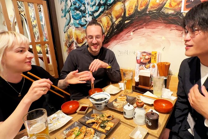 Tokyo: Shinjuku Bar Hopping & Night Walking Tour - Omoide Yokocho and its red lanterns
