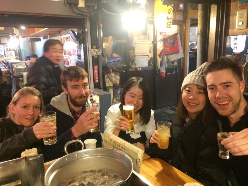 Tokyo: Shinjuku Bar Hopping with All-You-Can-Drink & Dinner - The guides shape the evening