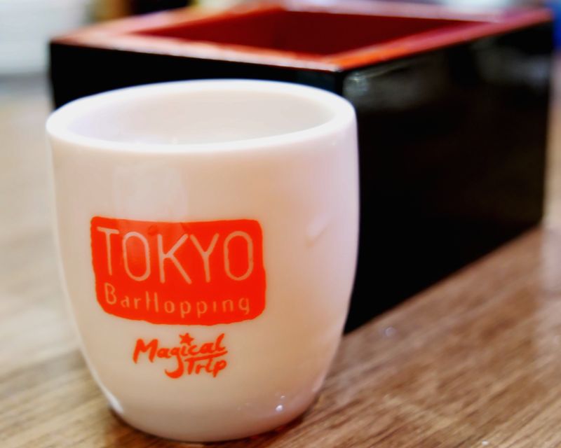 Tokyo: Shinjuku Bar Hopping with All-You-Can-Drink & Dinner - Food choices, drinks, and dietary limits