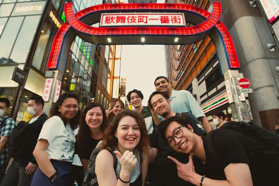 Tokyo: Shinjuku Izakaya and Golden Gai Bar Hopping Tour (2h) - Should you book the Shinjuku bar-hopping tour?