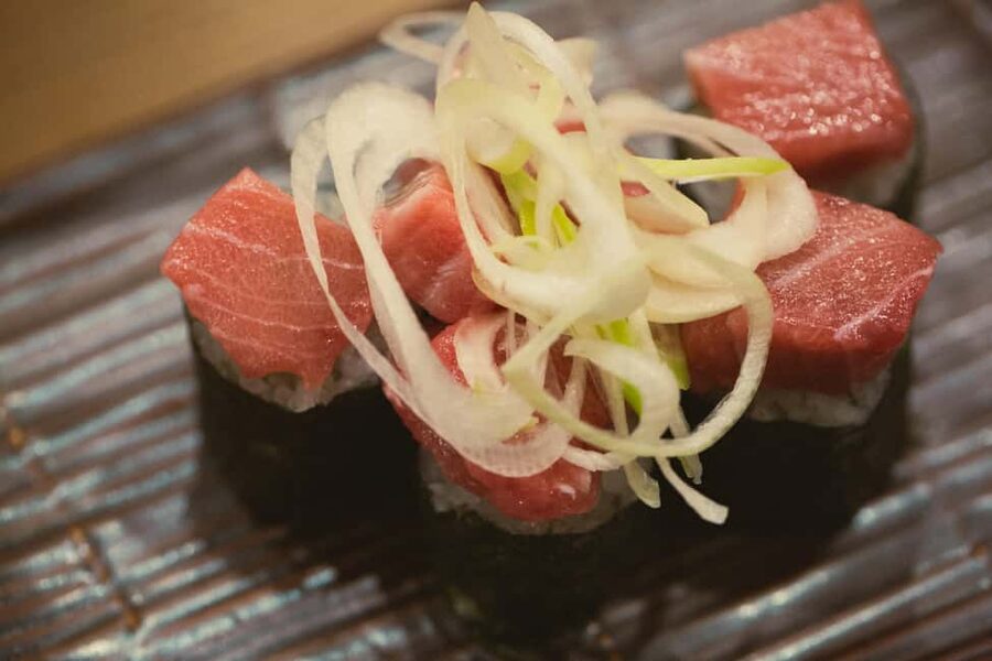 Tokyo: Shinjuku Izakaya and Golden Gai Bar Hopping Tour (2h) - Why Shinjuku works so well at night