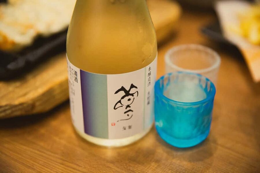 Tokyo: Shinjuku Izakaya and Golden Gai Bar Hopping Tour (2h) - Golden Gai: the compact finale