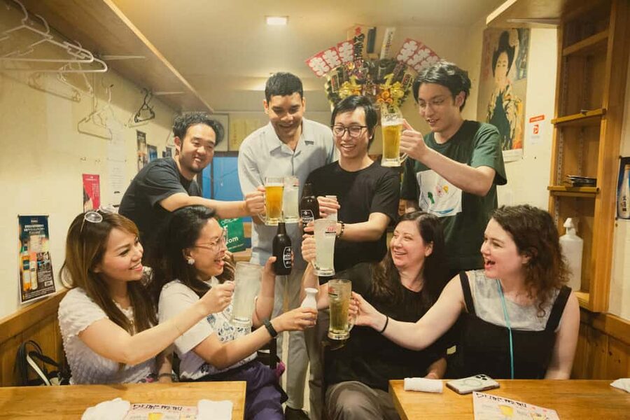 Tokyo: Shinjuku Izakaya and Golden Gai Bar Hopping Tour (2h) - Omoide Yokocho: yakitori in a historic alley