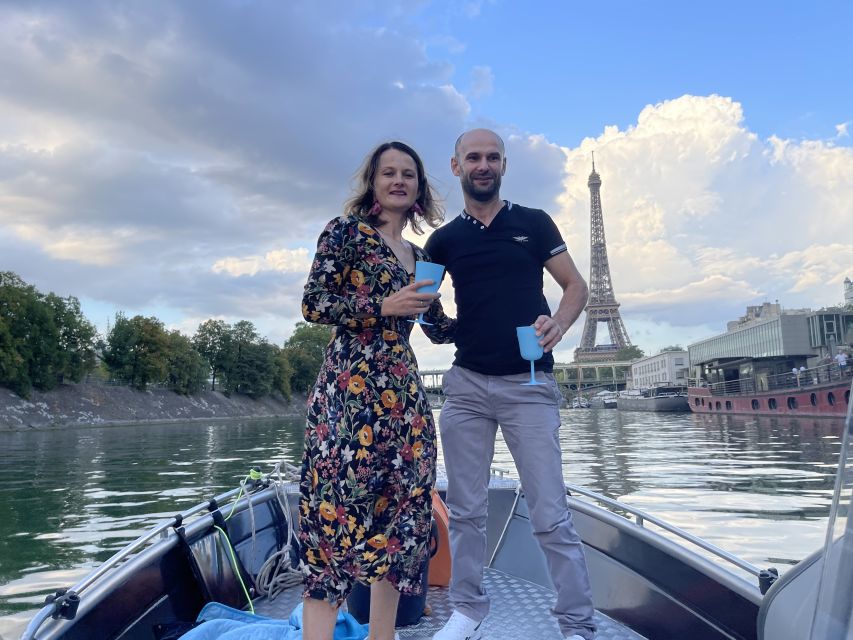 Top Private Cruises in Paris with Champagne + more surprises - Paris Plages, Place de la Concorde, and the return