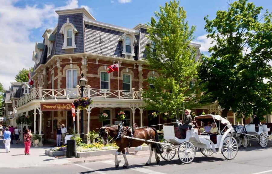 Toronto: Niagara-on-the-Lake, Wine Tasting & Chocolate Tour - CFX Chocolate Factory: a sweet first stop