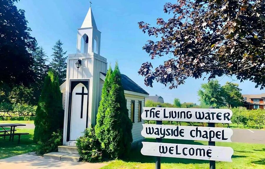 Toronto: Niagara-on-the-Lake, Wine Tasting & Chocolate Tour - Living Water Wayside Chapel and the countryside
