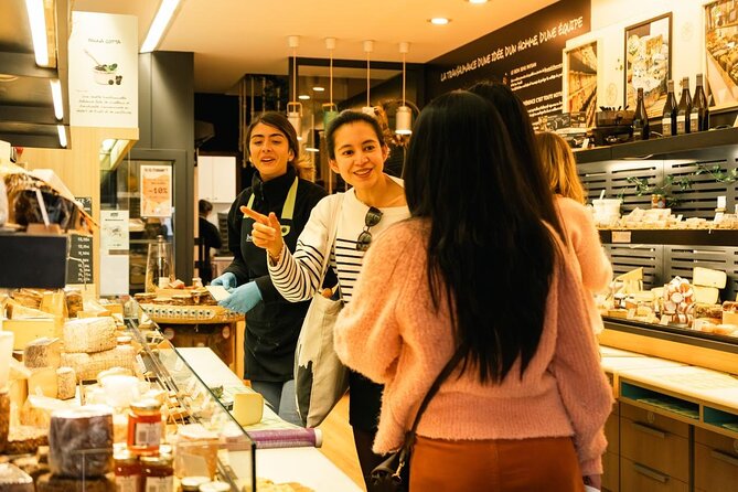 Traditional Gourmet Food & Wine Tour in Bordeaux - The 11-hectare garden and a pause in the city