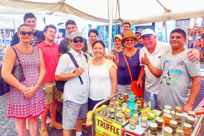 Trevi Fountain, Pantheon, and Campo Dei Fiori Market Food and Wine Tour - The guides make the difference