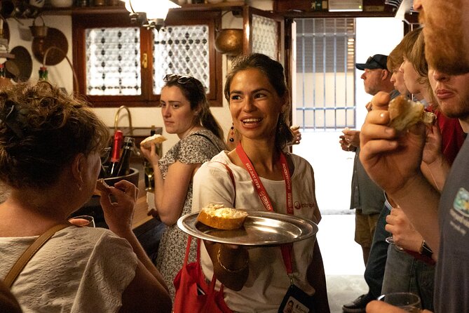 Venice Like a Local: Food, Wine & Spritz Tour with Traghetto Ride - Aperitivo with a Venetian spritz