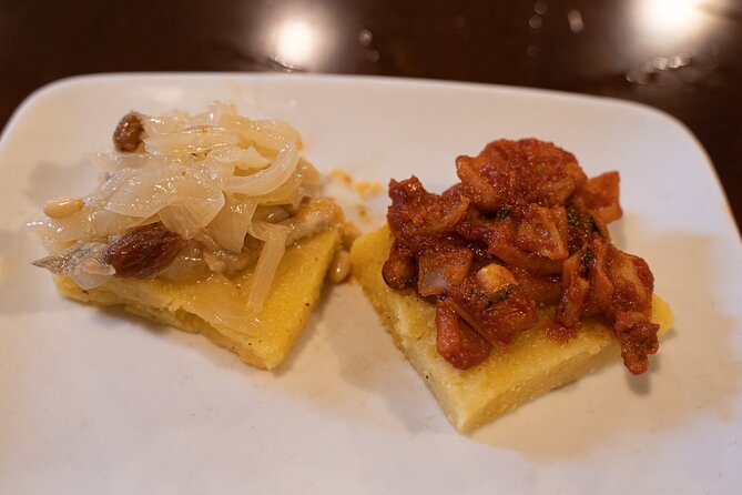 Venice Like a Local: Food, Wine & Spritz Tour with Traghetto Ride - Classic cicchetti near the Rialto area