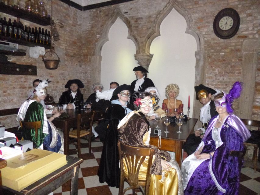 Venice: Venetian Style Carnival Pub Crawl - Walking through Venice between drinks