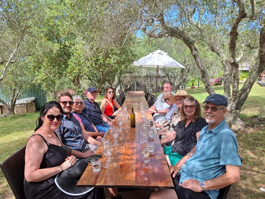 Waiheke Island: Sip and Savor 3 Vineyards Tour with Lunch - Food pairings make the second tasting more useful
