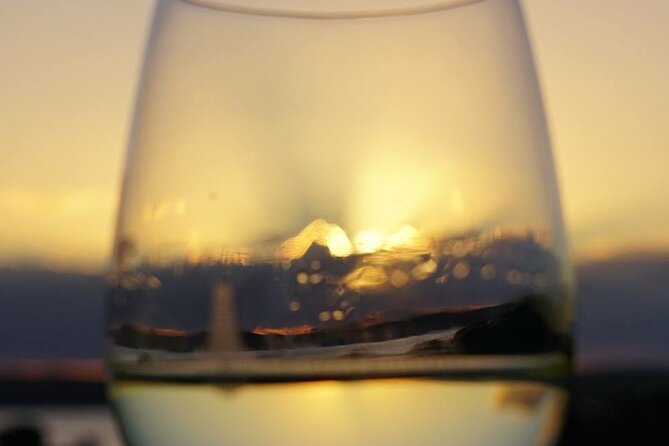 WAIHEKE ZEITGEIST Small Groups Ultra Boutique Off Grid Wine Tours - Lunch, food pairings, and pacing