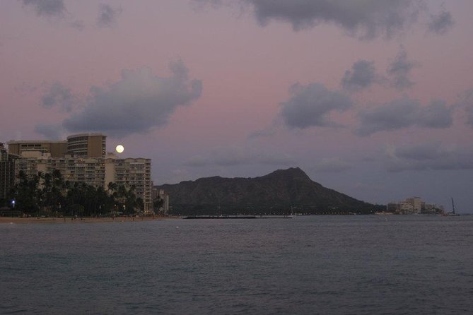Waikiki Signature Sunset Catamaran Sail - Crew Service Makes the Difference