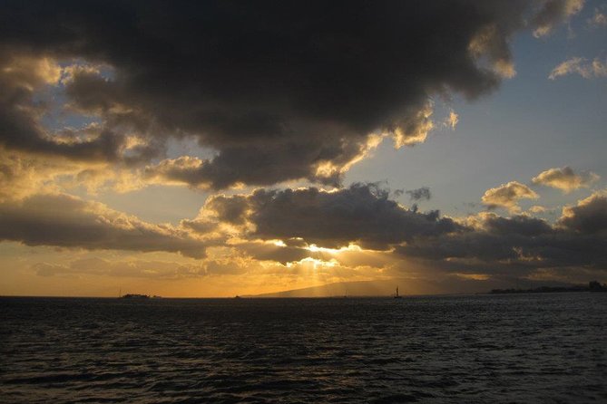 Waikiki Signature Sunset Catamaran Sail - How the $89.95 Price Holds Up