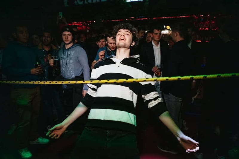 Warsaw: Pub Crawl with Optional 1-Hour Open Bar - The opening hour: drinks, games, and fast introductions