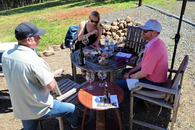 Willamette Valley Wine Tour with Lunch - What the guide adds to the day