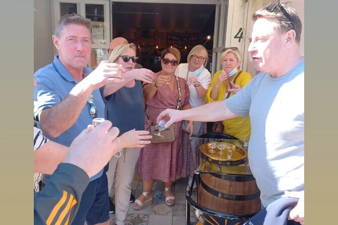 Wine Lovers: Winery Tour w/ Tasting & Tapas (Albufeira/Vilamoura) - Should you book it?
