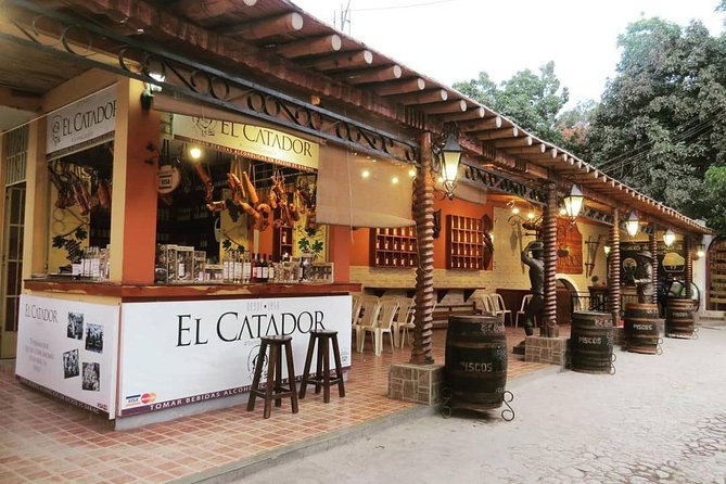 Winery and Pisco Distillery tour - El Arrabal and lunch time
