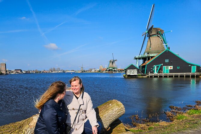 Zaanse Schans and Cheese Tasting Guided Tour from Amsterdam - Why Zaanse Schans makes an easy first trip outside Amsterdam